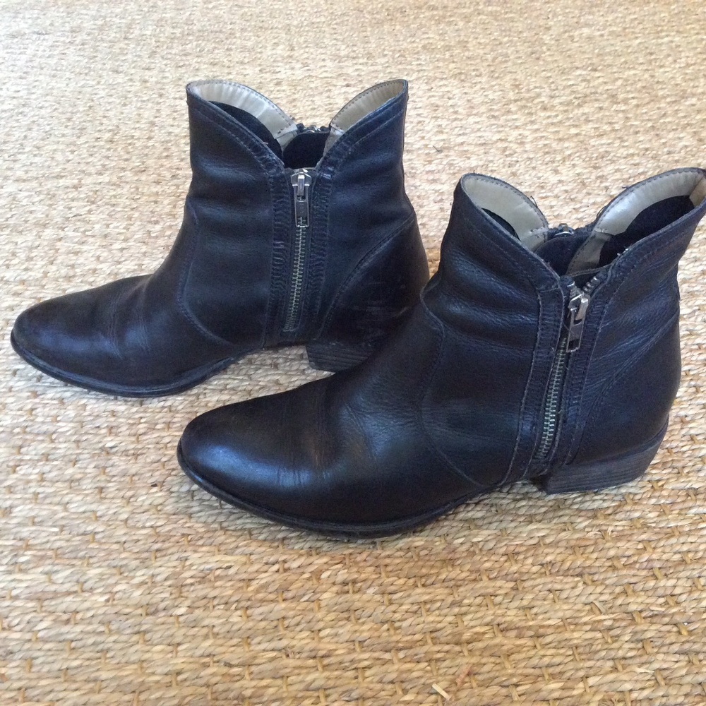 Seychelles women’s 8.5 black leather boots